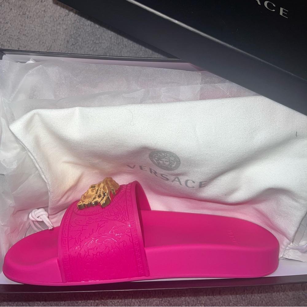 Versace slides